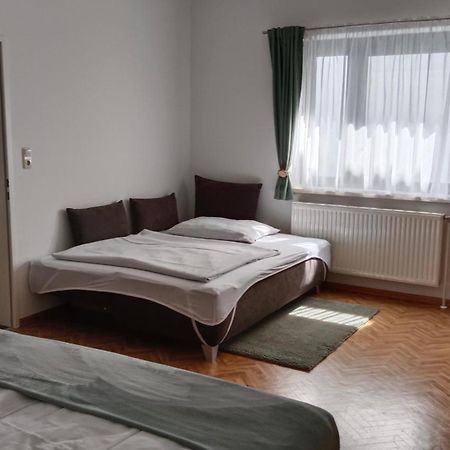 Appartment Weinbau Muellner Neusiedl am See Buitenkant foto