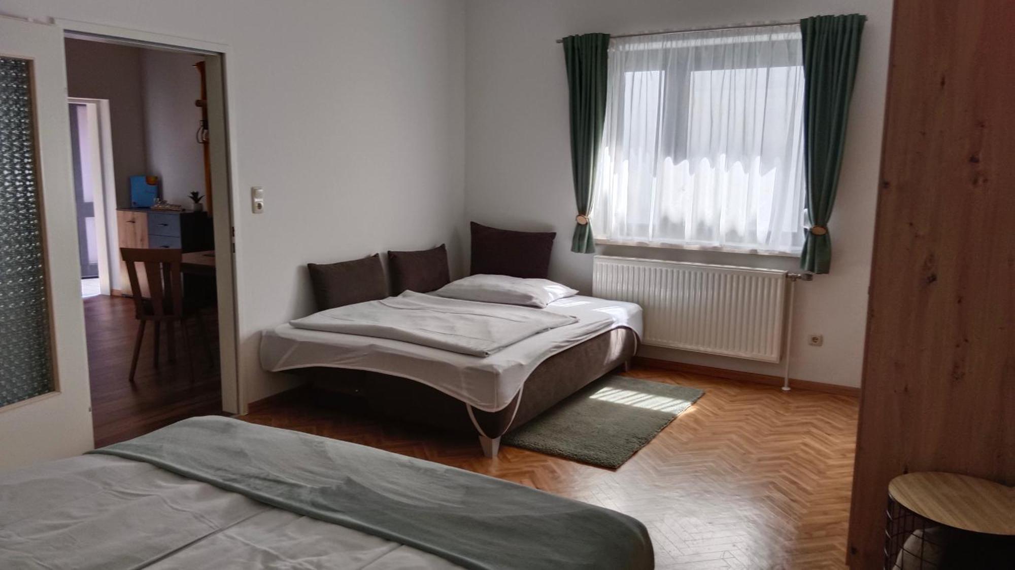 Appartment Weinbau Muellner Neusiedl am See Buitenkant foto